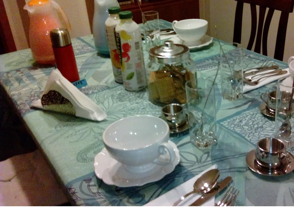 Crespi House Bed & Breakfast Parabiago Ruang foto
