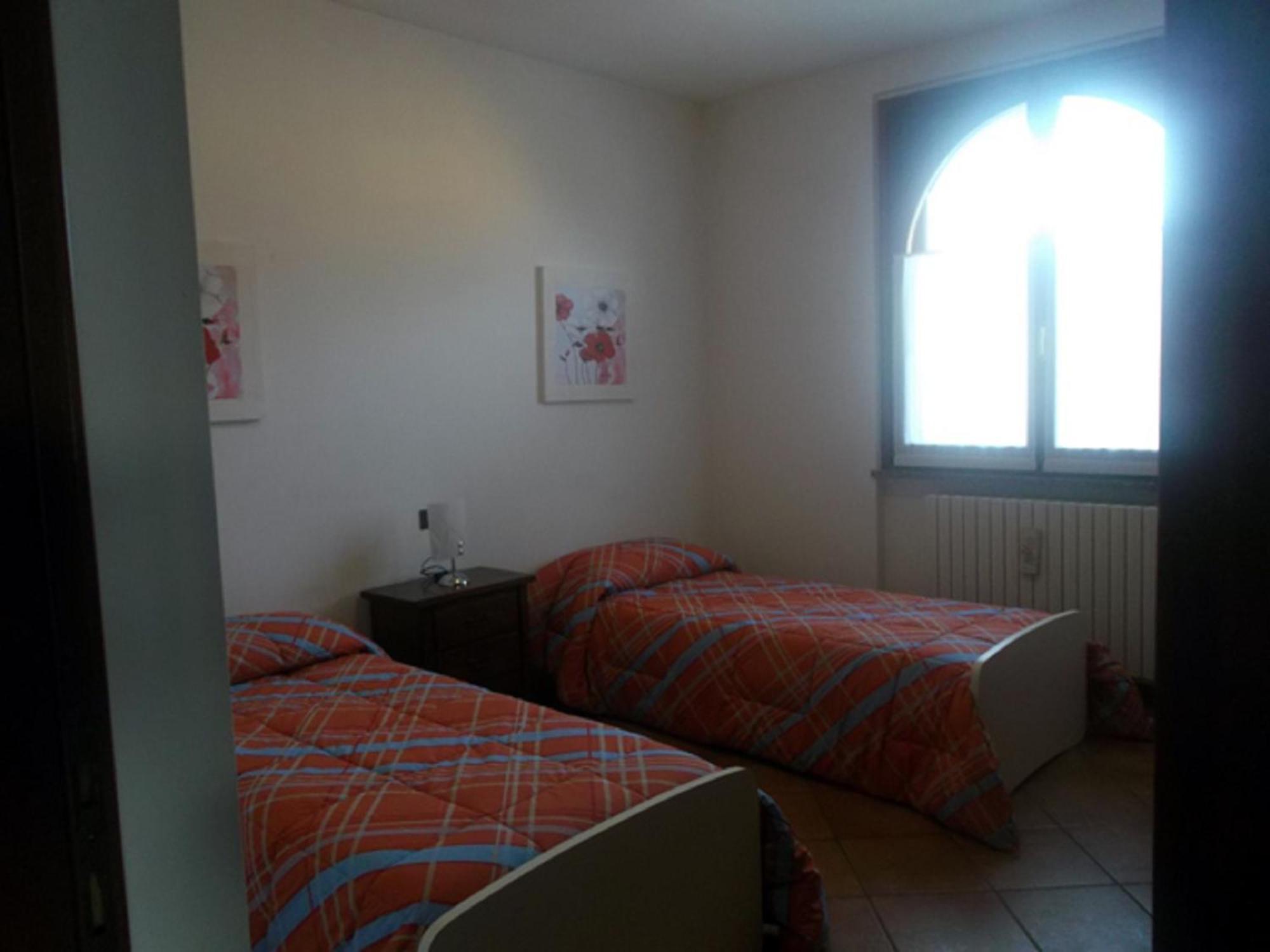 Crespi House Bed & Breakfast Parabiago Ruang foto