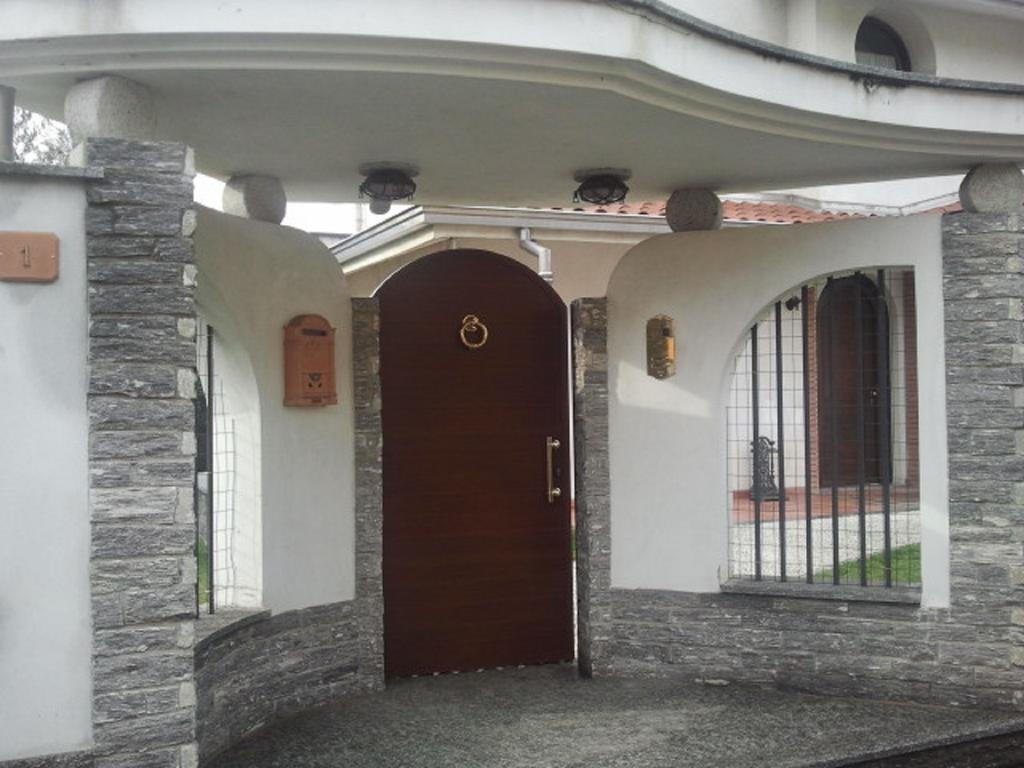 Crespi House Bed & Breakfast Parabiago Bagian luar foto